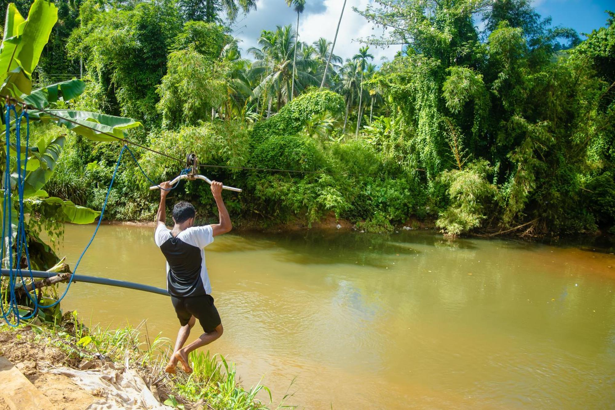 Sinharaja Riverside Deniyaya Luaran gambar